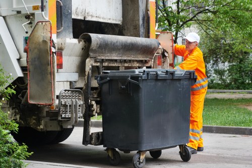 Commercial builders debris clearance in Hammersmith